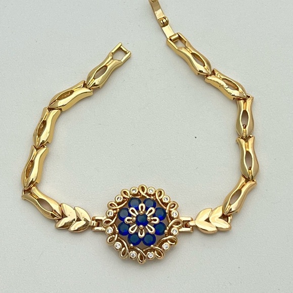 Royal Blue Crystal Flower 18k Gold-Filled Bracelet - Picture 5 of 5